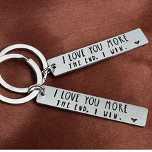 Afbeelding in Gallery-weergave laden, I love you more. The end. I win. Schlüsselbund
