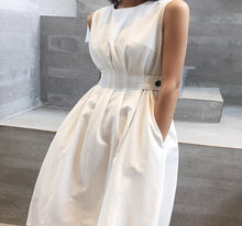 Afbeelding in Gallery-weergave laden, Elegancka sukienka ,,Ladywhite&quot;
