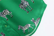 Afbeelding in Gallery-weergave laden, Satijnen overhemd met zebraprint
