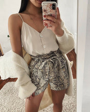 Afbeelding in Gallery-weergave laden, Myself snakeskin patroon shorts
