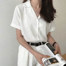 Afbeelding in Gallery-weergave laden, Burgy shirt met korte mouwen
