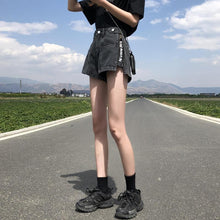 Afbeelding in Gallery-weergave laden, Denim shorts met Moskou motief
