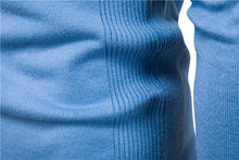 Afbeelding in Gallery-weergave laden, Warmer Herrenpullover Peson

