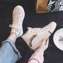 Afbeelding in Gallery-weergave laden, Rainbow high-top trainers
