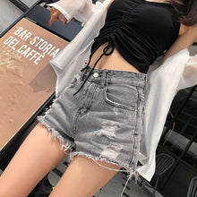 Afbeelding in Gallery-weergave laden, Dove shorts met gaten
